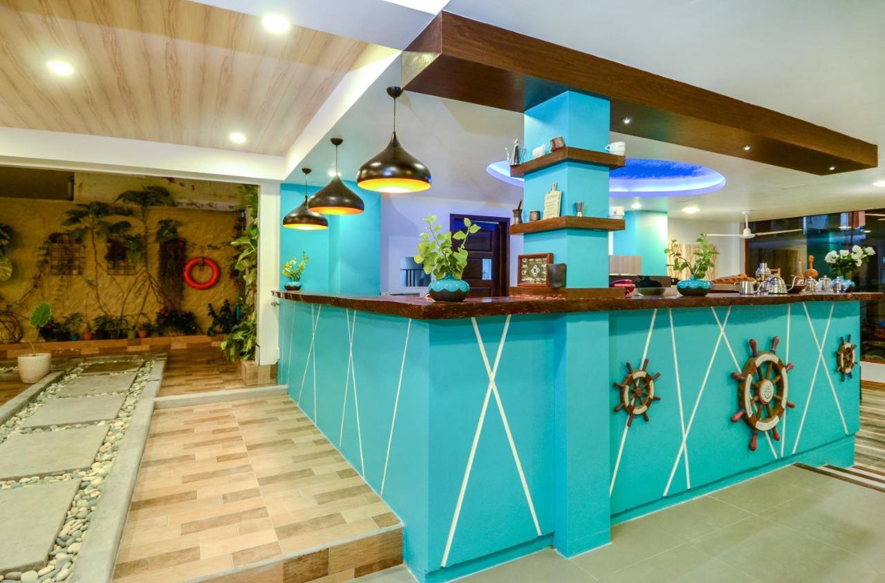 Aquzz Hotel & Spa - Maldives Maafushi Bagian luar foto