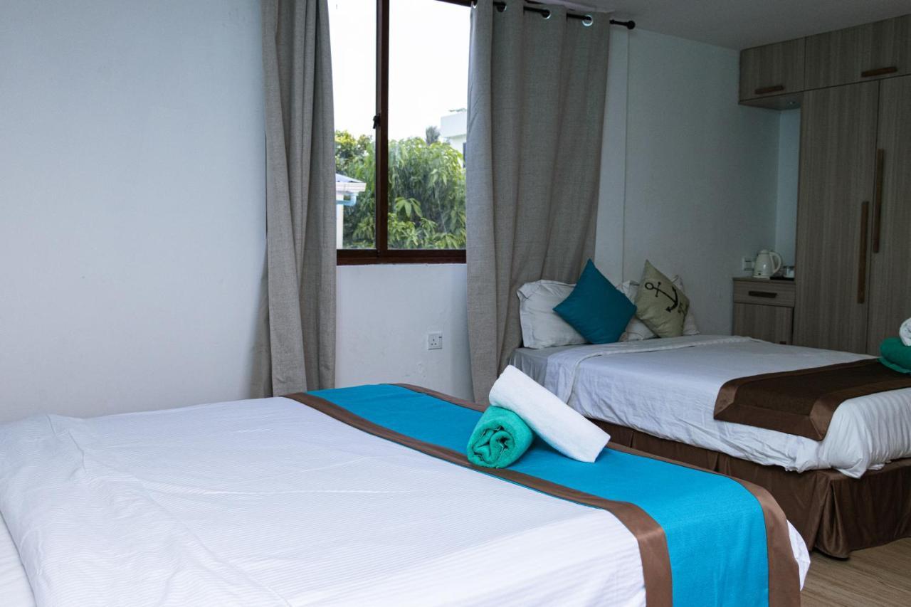 Aquzz Hotel & Spa - Maldives Maafushi Bagian luar foto