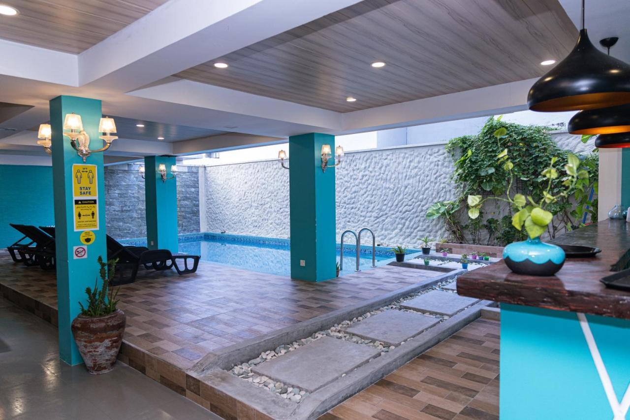 Aquzz Hotel & Spa - Maldives Maafushi Bagian luar foto