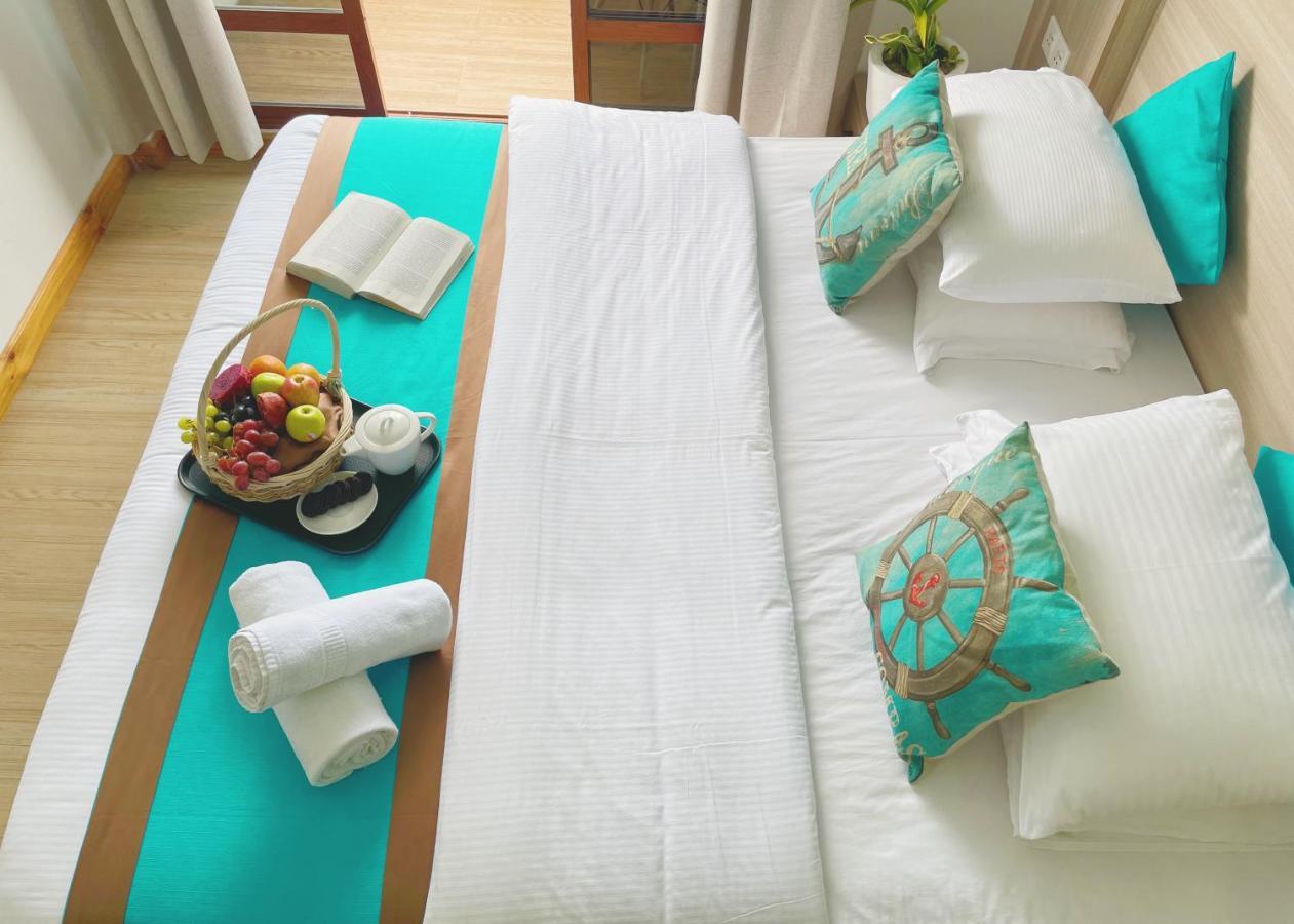 Aquzz Hotel & Spa - Maldives Maafushi Bagian luar foto