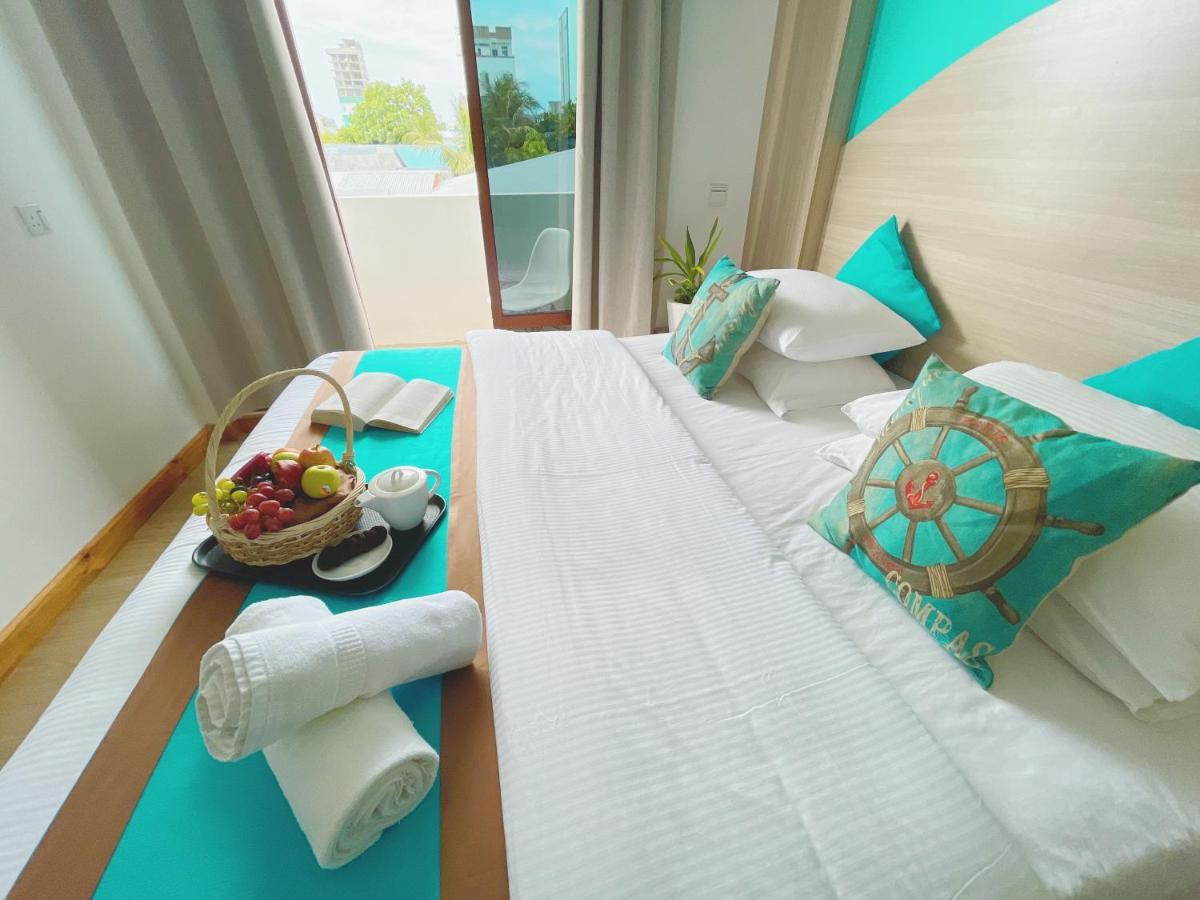 Aquzz Hotel & Spa - Maldives Maafushi Bagian luar foto